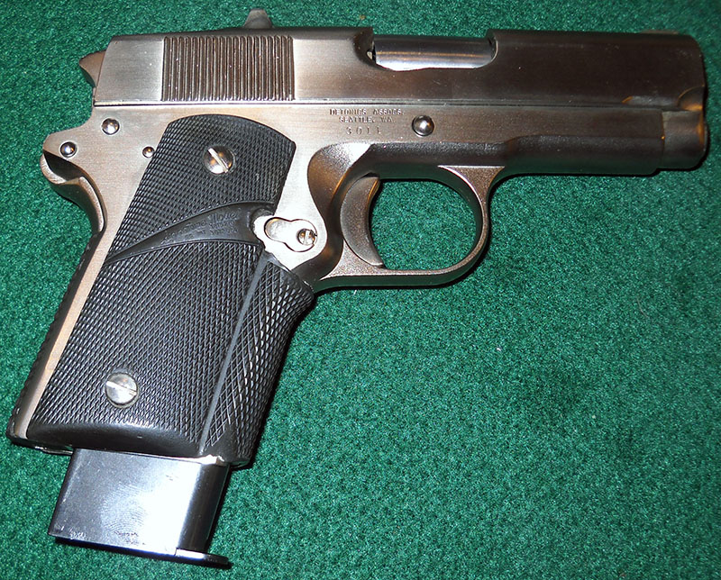 DCM Mk II with full-size 1911 magazine inserted